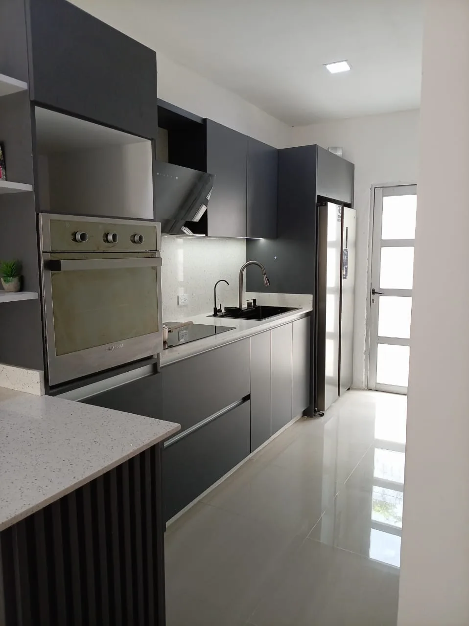 Casa en Venta en Vista Alegre (Sector El Rocío), Naguanagua — 2 hab — USD 58,000