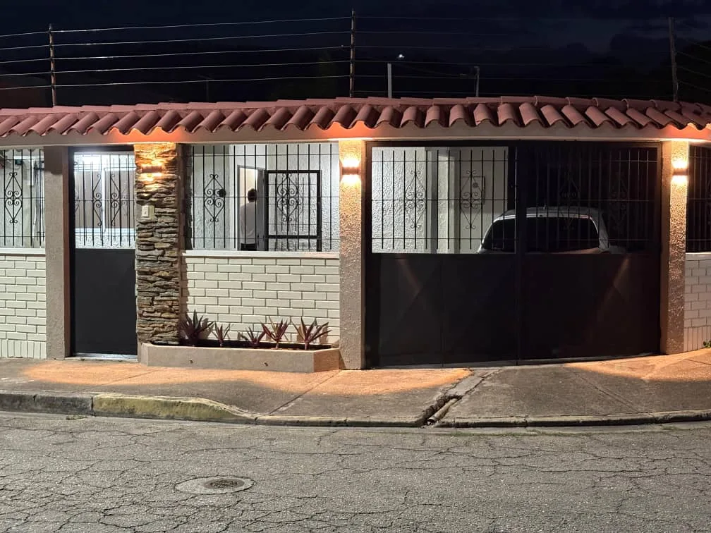 Casa en Venta en La Querencia — 3 hab 217m² — USD 75,000
