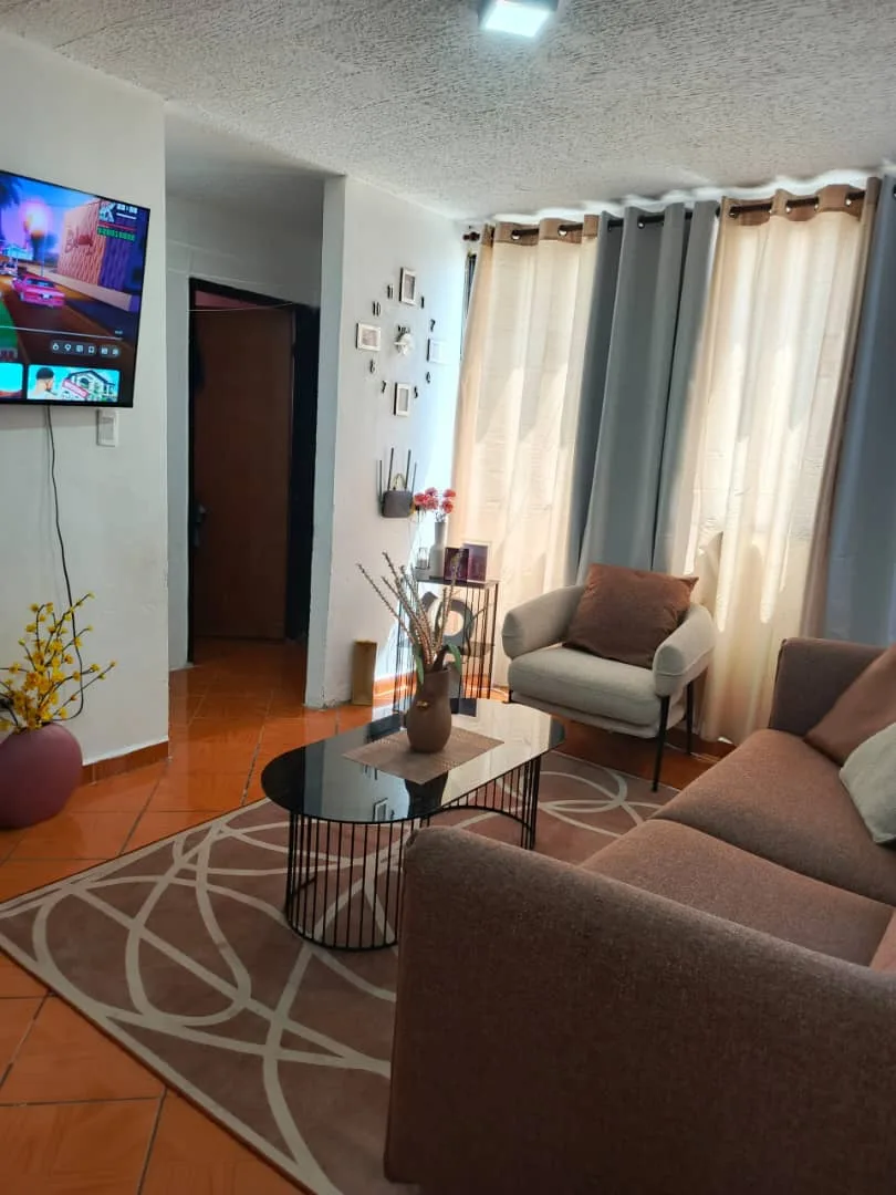 Apartamento en Venta en Paraparal, Los Guayos-Edo. Carabobo — 3 hab 62m² — USD 27,500