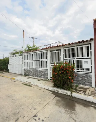 Casa en Urb. El Prado, Guacara
