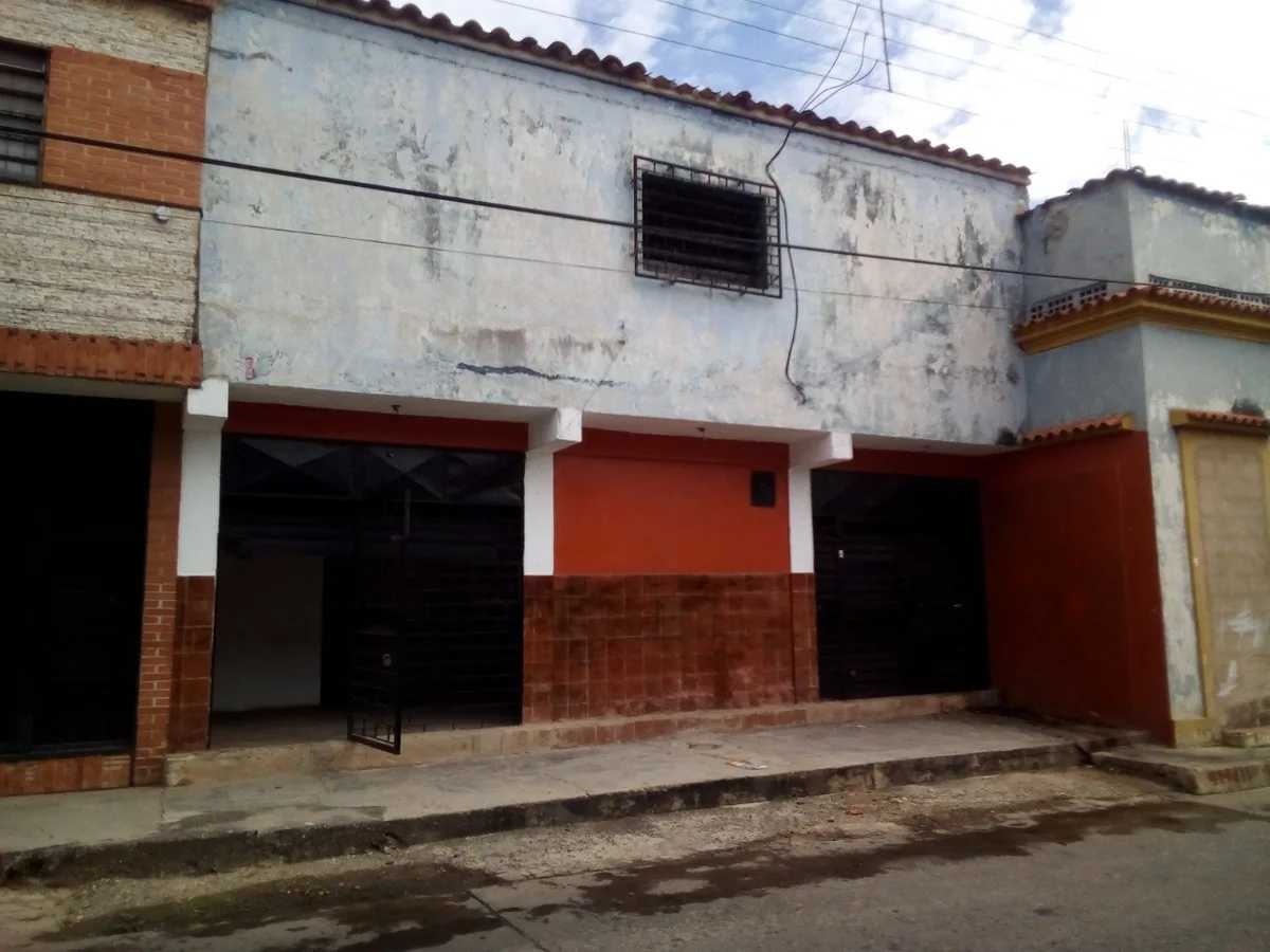 Local en Venta en La Candelaria, Valencia 90m² — USD 60,000