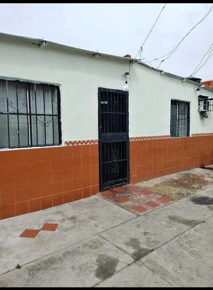 Casa en Venta en los Guayos Batalla de Carabobo sector Inventario — 3 hab — USD 14,500