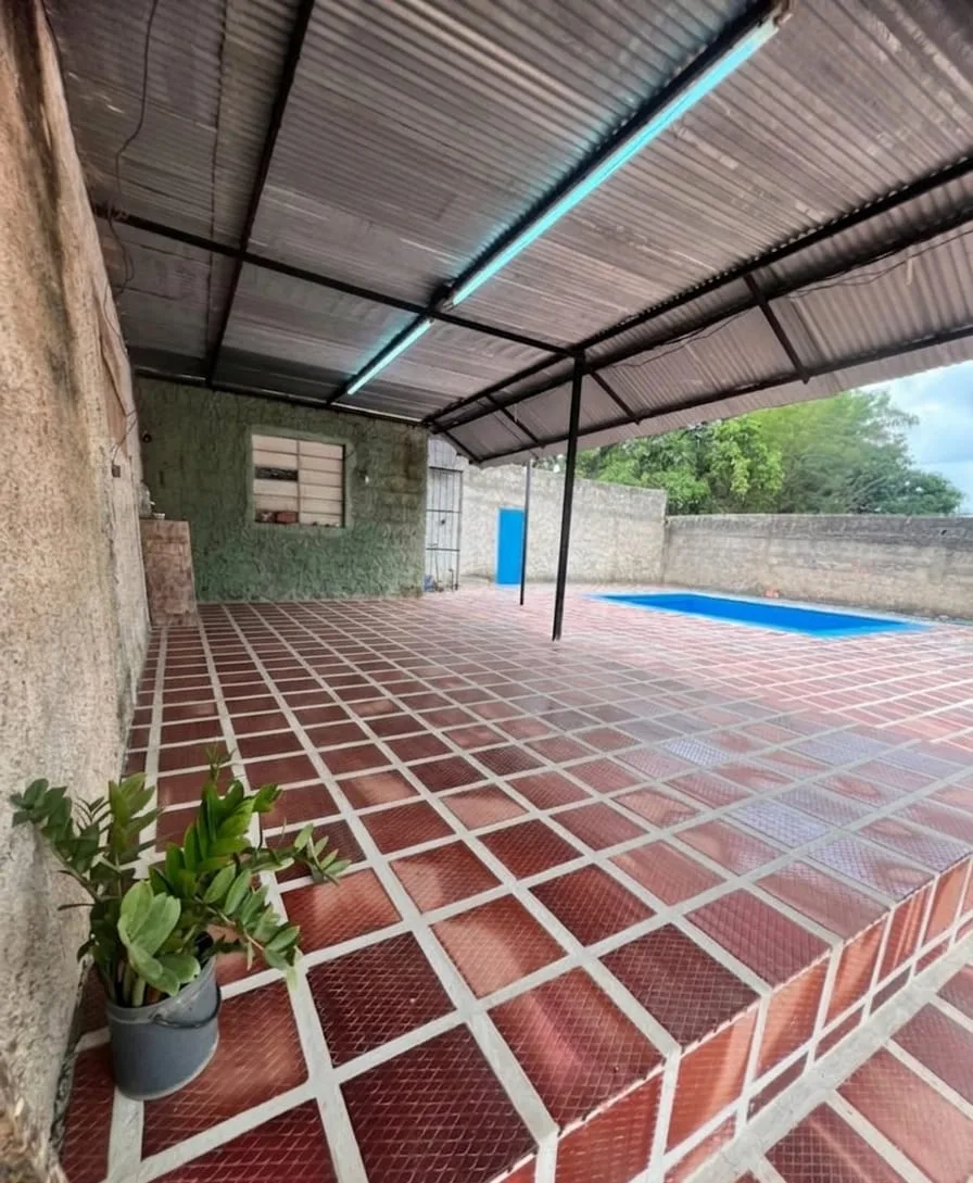 Terreno en Venta en Tocuyito — 1 hab 274m² — USD 20,000