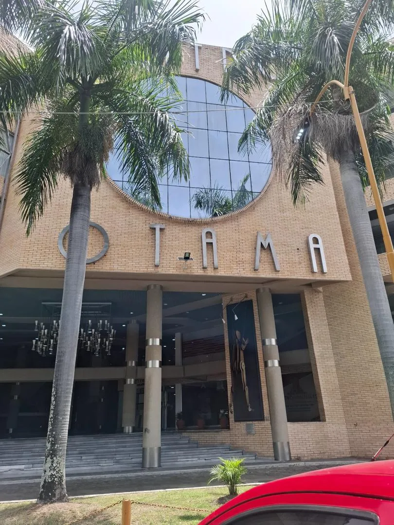 Oficina en Venta en C.C Otama — 7 hab 63m² — USD 70,000