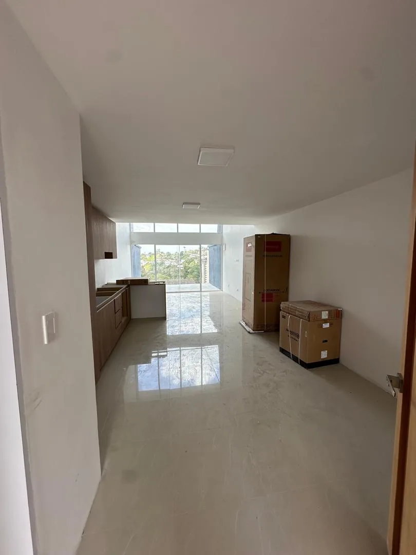 Townhouse en Venta en San Antonio de los Altos, Los Salias — 1 hab 96m² — USD 100,000