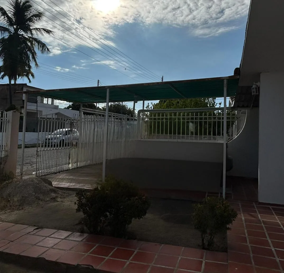 Casa en Venta en Ciudad Alianza — 3 hab 103m² — USD 46,000