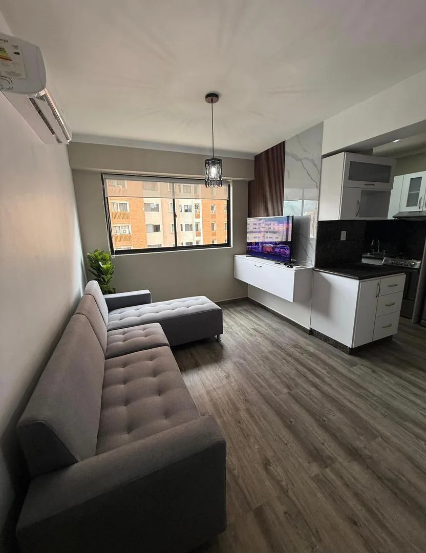Apartamento en Alquiler en Urbanización los mangos, Residencia loma de los mangos 4, Valencia, Estado Carabobo — 2 hab 62m² — USD 600