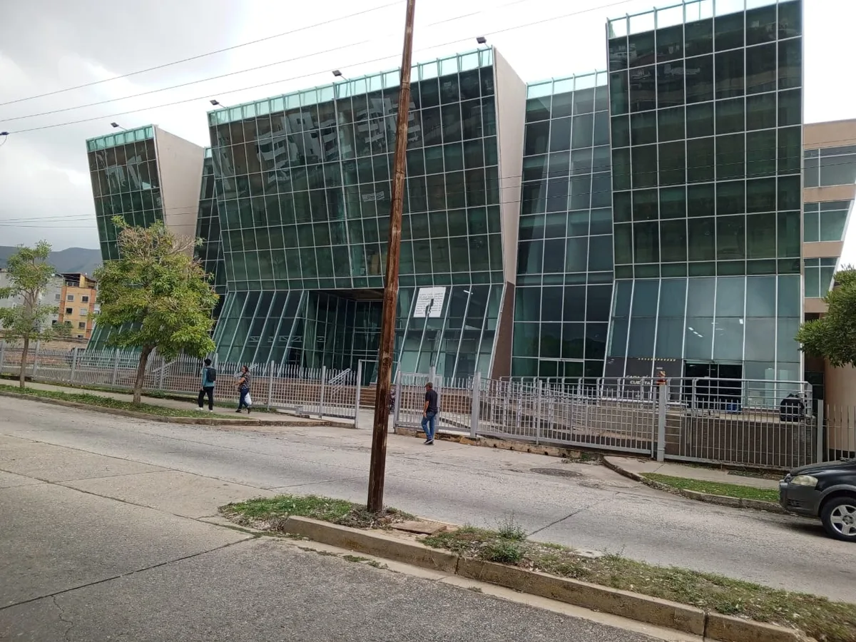 Oficina en Venta en Centro Comercial San Diego, sector 2 Torre Profesional etapa 3, detrás de Fin de Siglo 34m² — USD 30,000