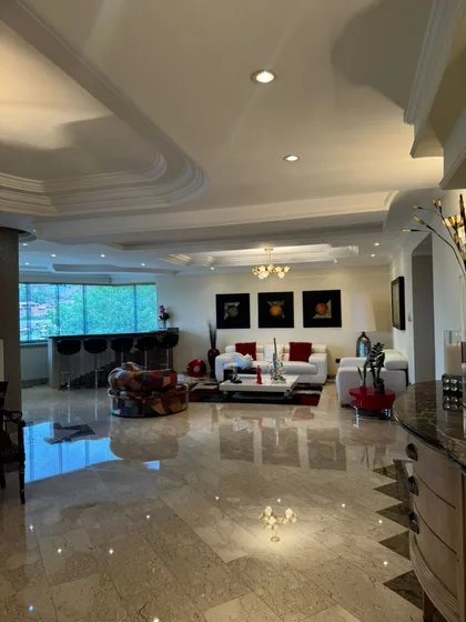 Apartamento en Urb. El Parral. Valencia. — USD 230.000