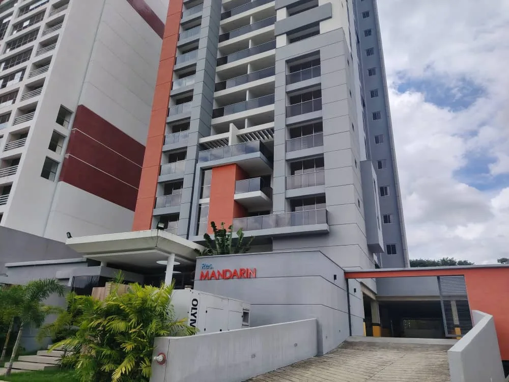 Apartamento en Venta en Valles de Camoruco — 2 hab 68m² — USD 72,000