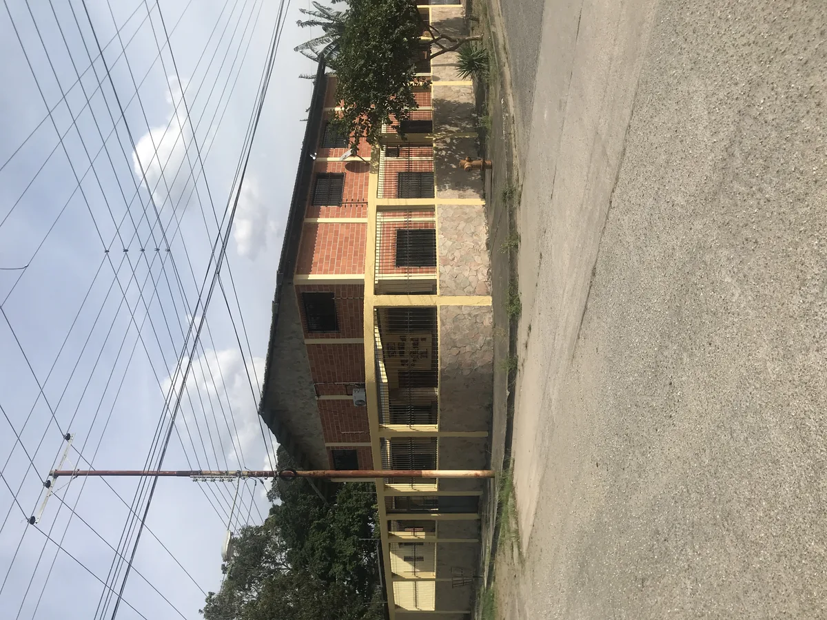 Casa en Venta en Urb Rotafe — 5 hab 422m² — USD 82,000