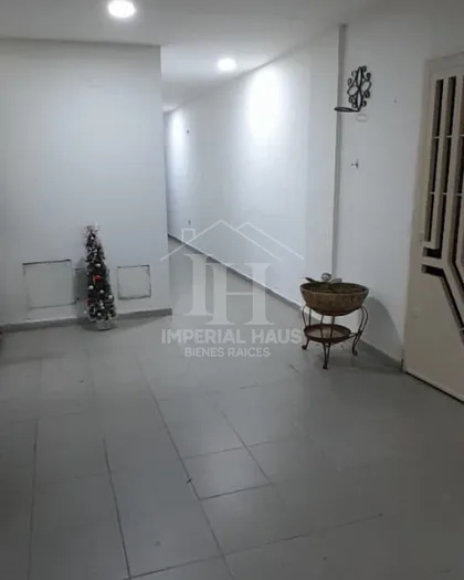 Apartamento en Conj. Res. Bosque Encantado, Paraparal, Los Guayos, Valencia — USD 30.000