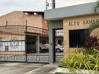Townhouse en Mañongo — USD 160.000