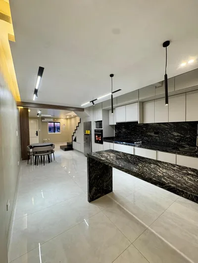Townhouse en San Diego, Urb Laguna Club — USD 110.000