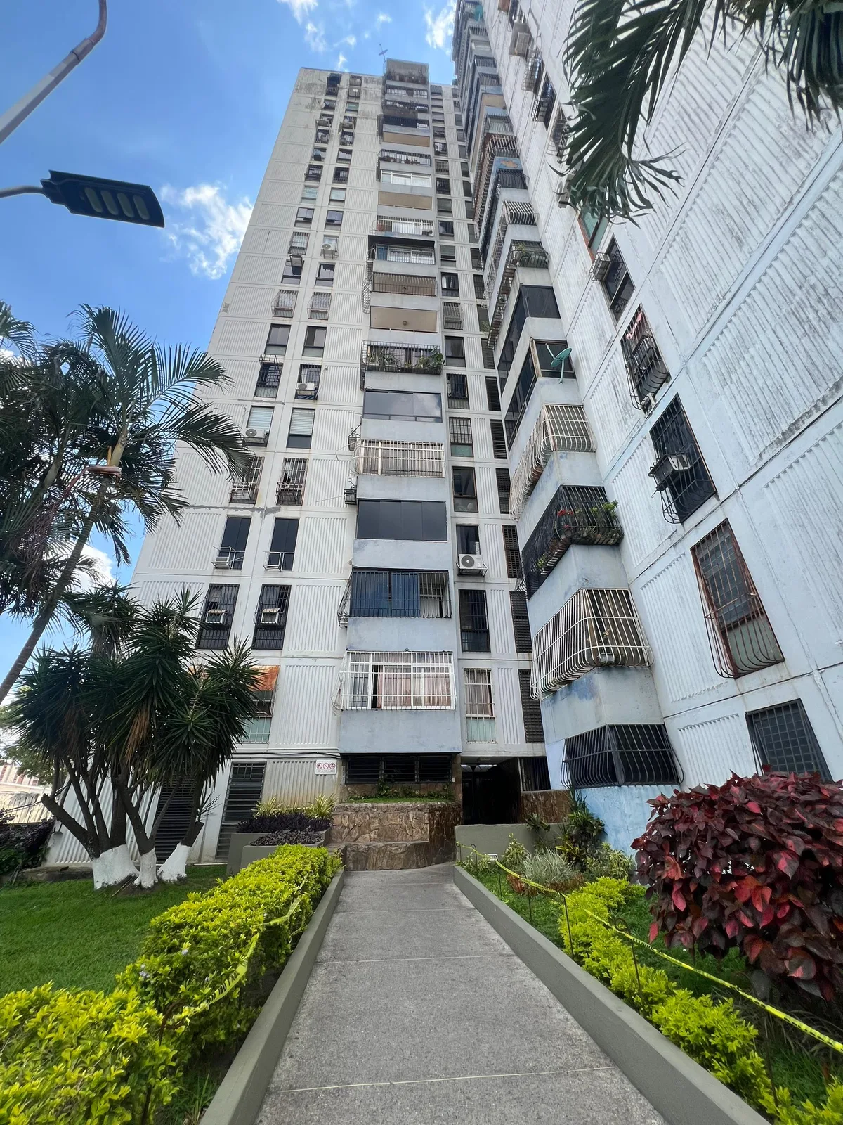 Apartamento en Venta en URB. QUINTAS DE NAGUANAGUA — 3 hab 80m² — USD 60,000
