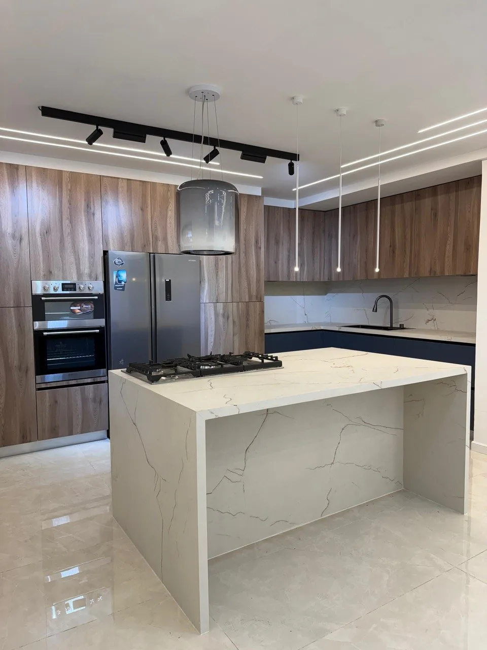 Townhouse en Venta en Mañongo — 3 hab 216m² — USD 210,000